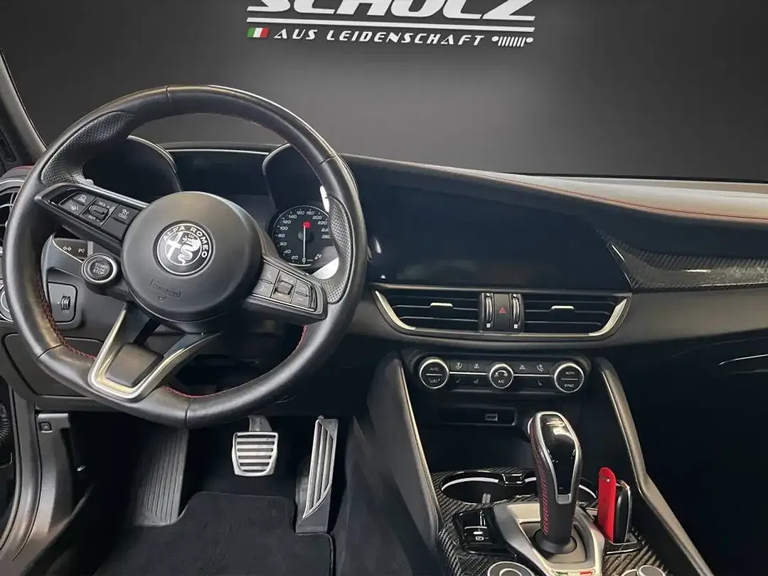 Alfa Romeo Giulia 2.2 Diesel Estrema - Thumbnail 8