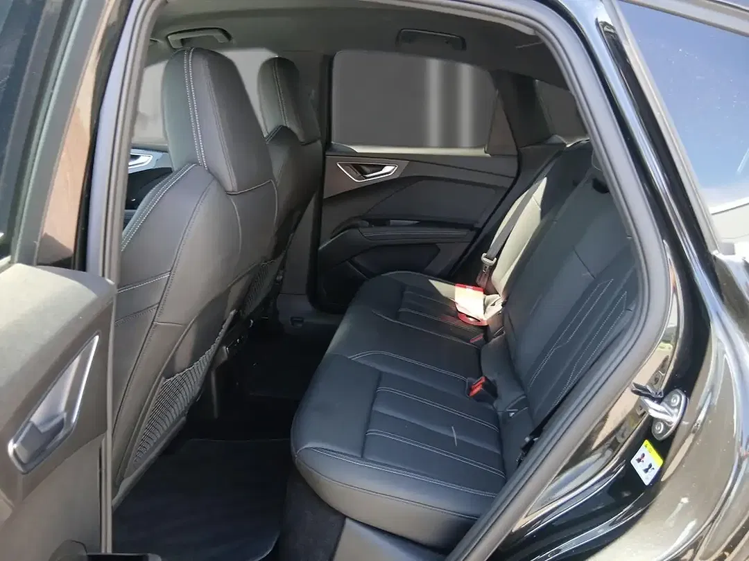 Audi Q4 e-tron 40 Matrix LED S line - Thumbnail 9
