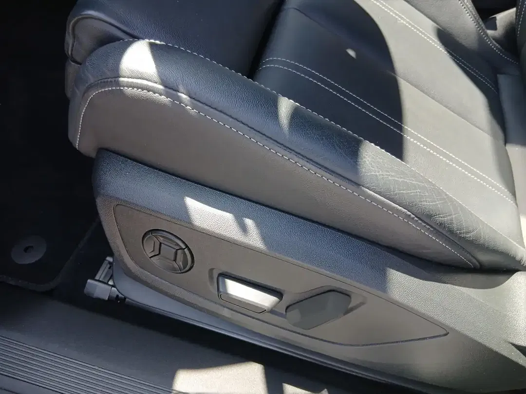 Audi Q4 e-tron 40 Matrix LED S line - Thumbnail 11