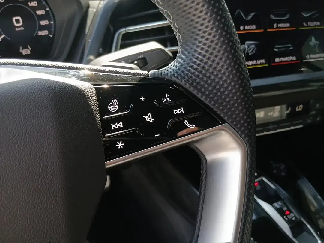 Audi Q4 e-tron 40 Matrix LED S line - Thumbnail 13
