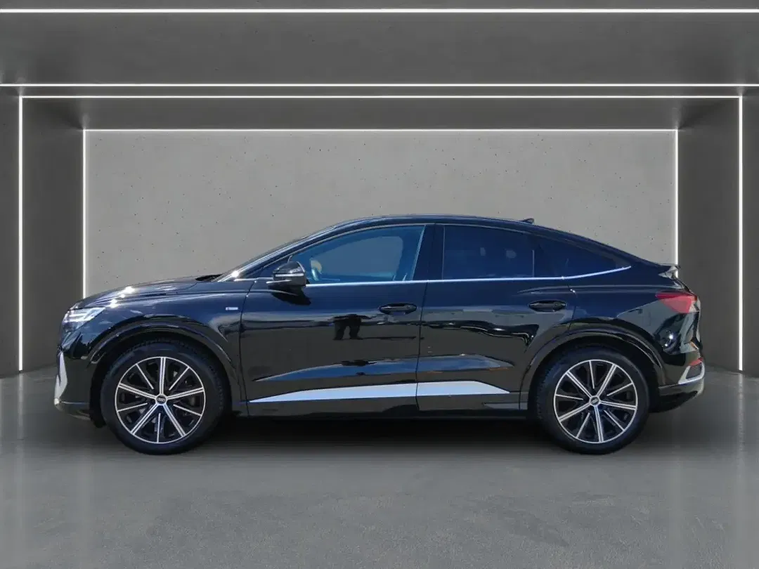 Audi Q4 e-tron 40 Matrix LED S line - foto 2