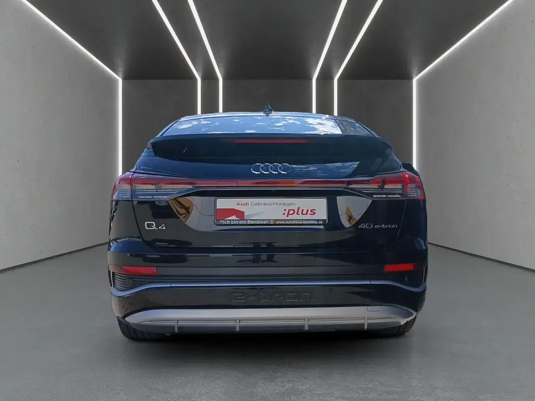 Audi Q4 e-tron 40 Matrix LED S line - Thumbnail 3