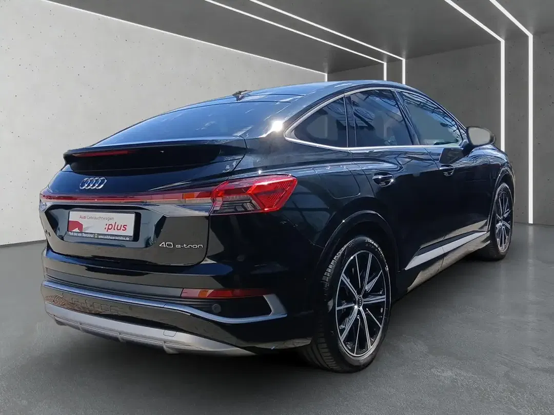 Audi Q4 e-tron 40 Matrix LED S line - Thumbnail 4