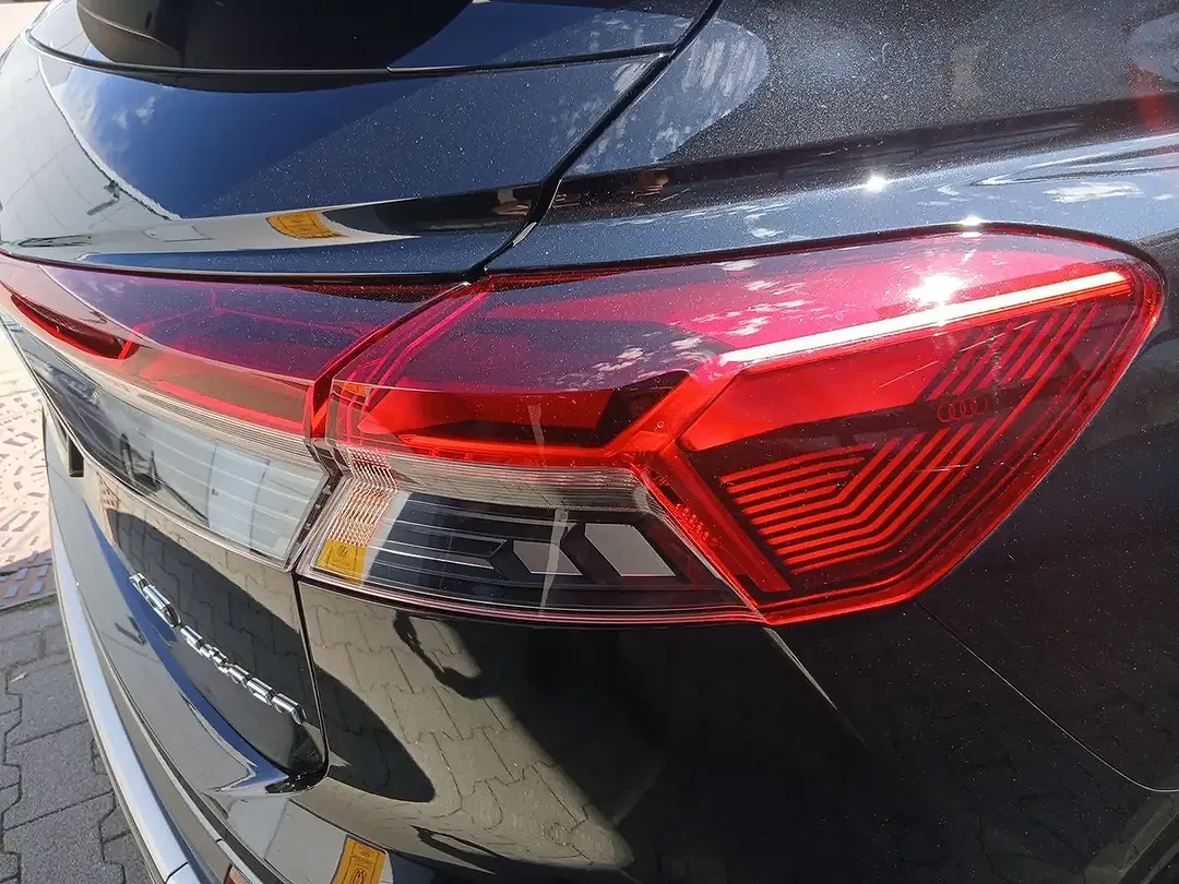 Audi Q4 e-tron 40 Matrix LED S line - Thumbnail 7