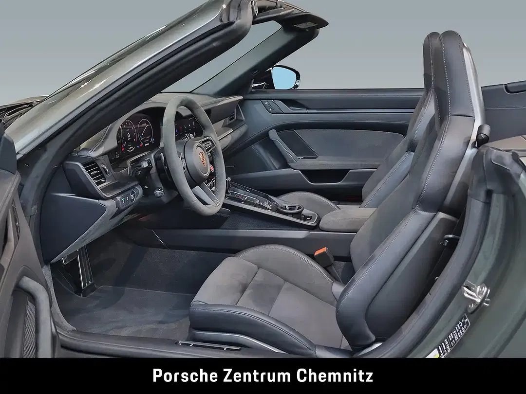 Porsche 992 Carrera GTS Cabriolet - Thumbnail 13