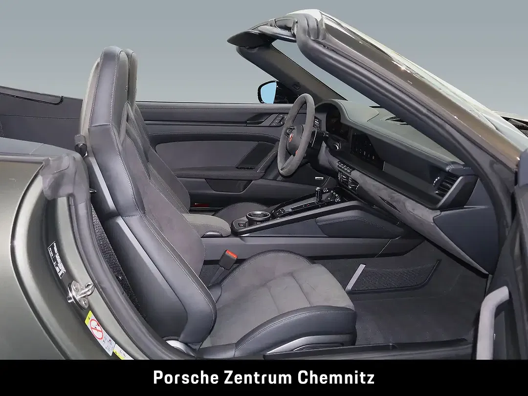 Porsche 992 Carrera GTS Cabriolet - Thumbnail 14