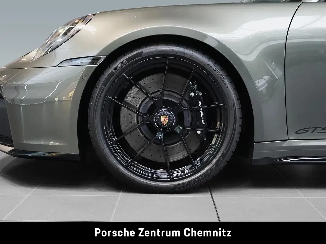 Porsche 992 Carrera GTS Cabriolet - Thumbnail 7