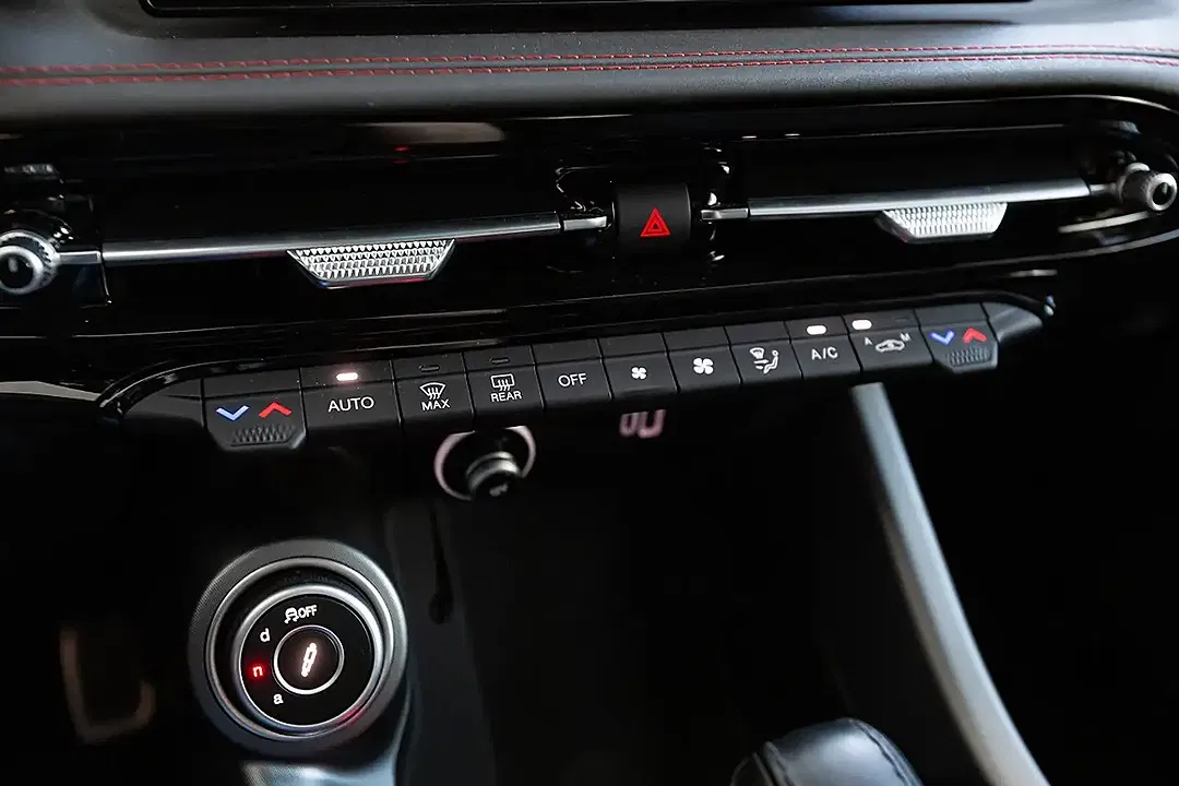 Alfa Romeo Tonale 1.3 PHEV VGT Tributo Italiano - Thumbnail 9