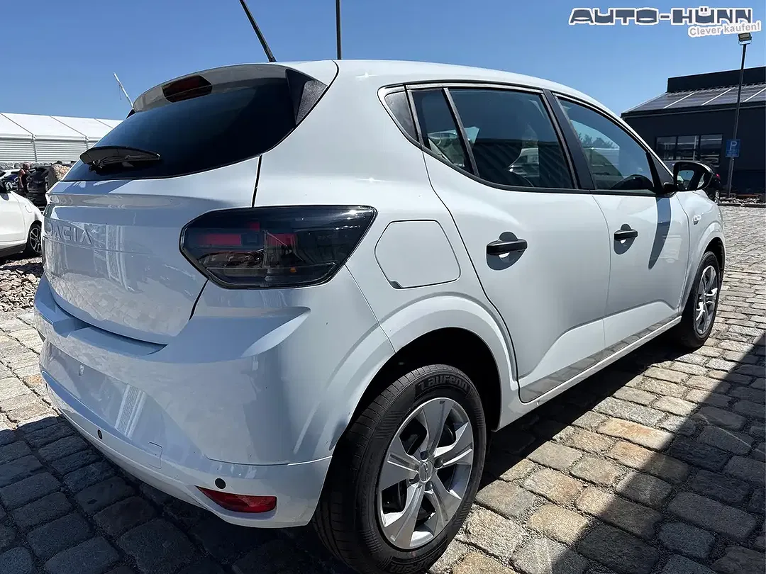 Dacia Sandero TCe Essential - Thumbnail 6