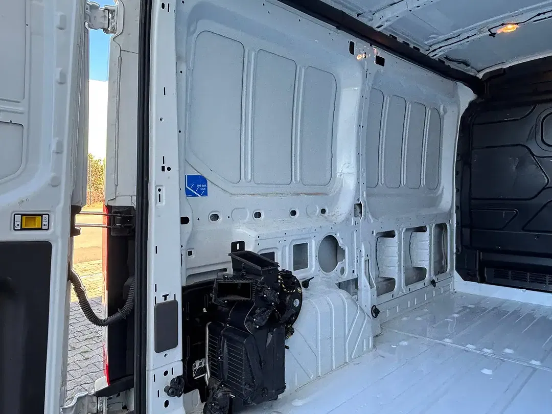 Ford Transit - Thumbnail 9