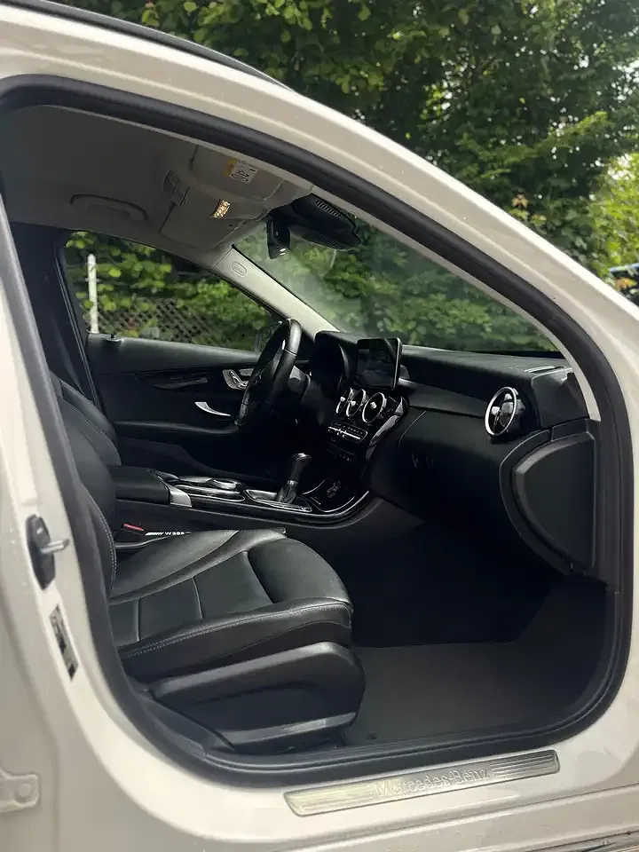 Mercedes-Benz C 200 - Thumbnail 12