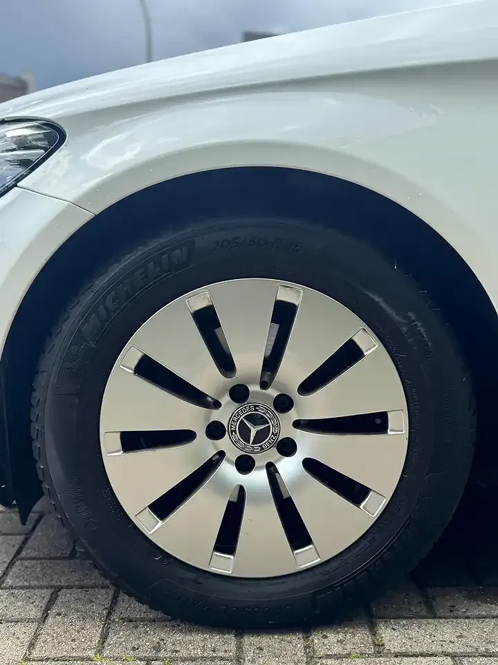 Mercedes-Benz C 200 - Thumbnail 8