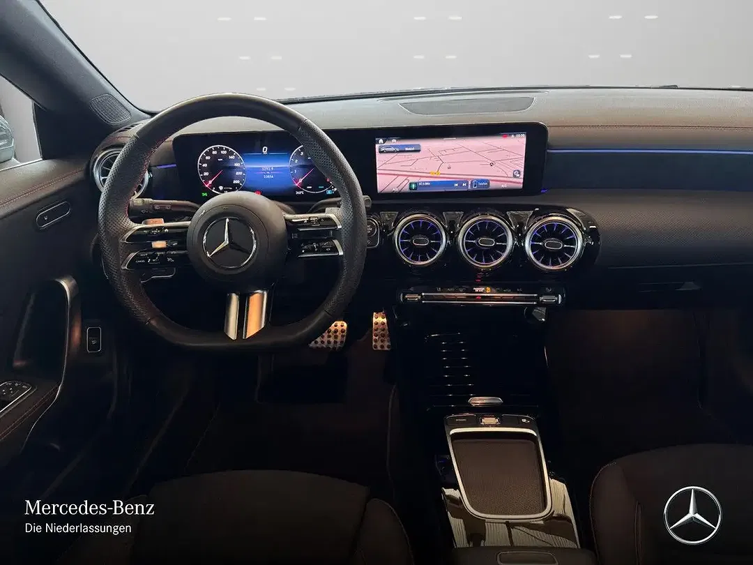 Mercedes-Benz CLA 180 7G-TRONIC AMG - Thumbnail 12