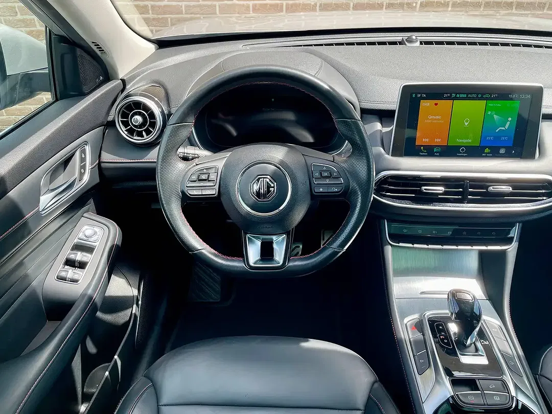 MG EHS PHEV Luxury Trophy - Thumbnail 11