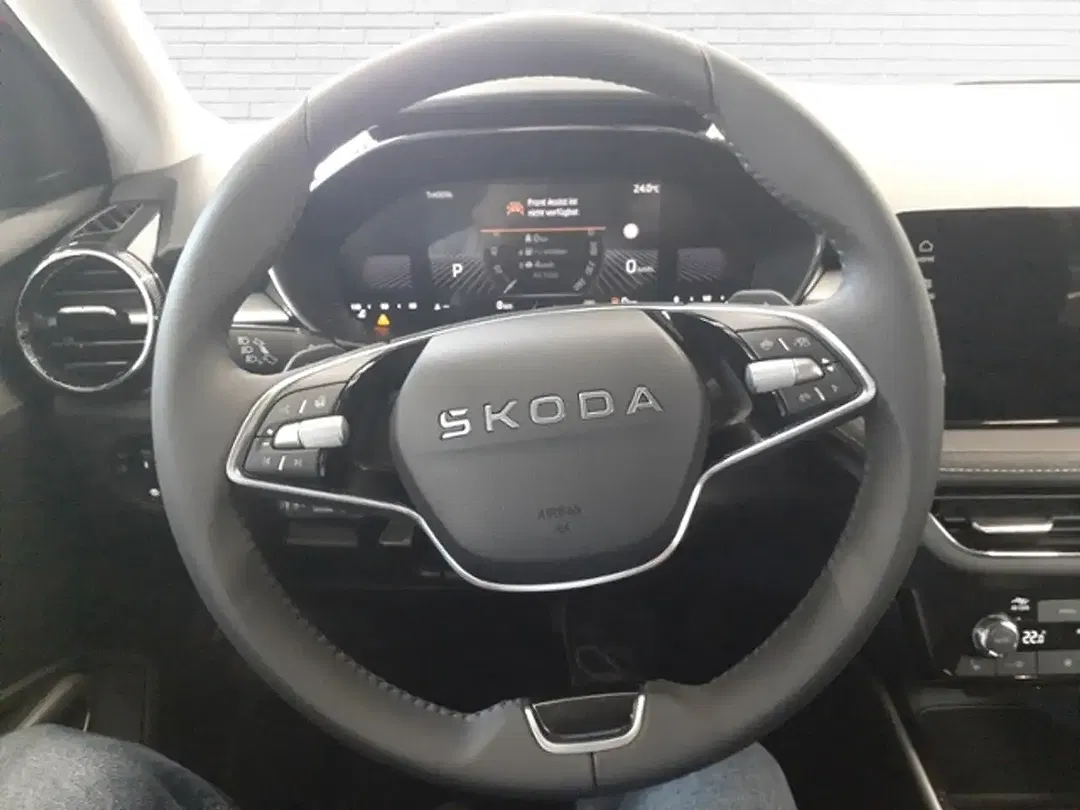 Skoda Fabia 1.0 TSI DSG Sport - foto 12