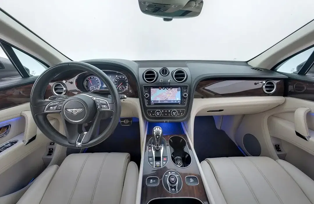 Bentley Bentayga Hybrid 4WD - Thumbnail 8
