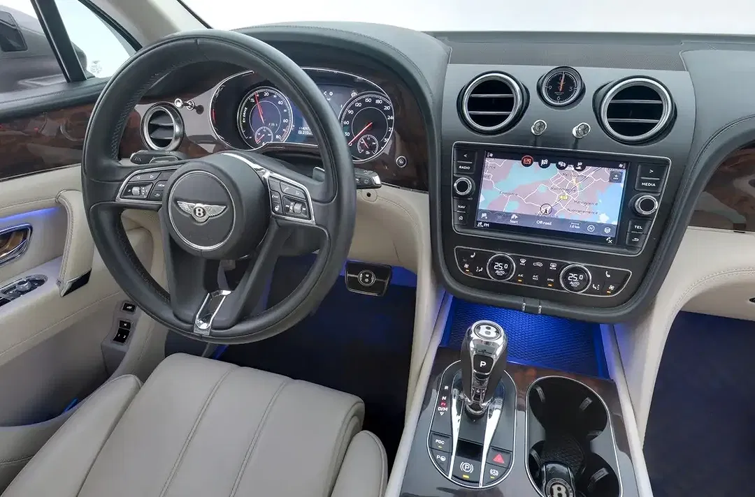 Bentley Bentayga Hybrid 4WD - Thumbnail 9