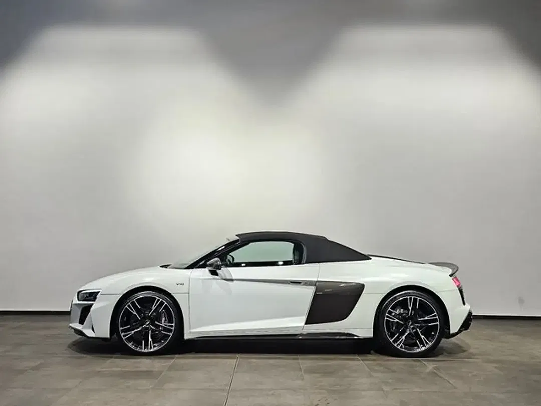 Audi R8 V10 - Thumbnail 9