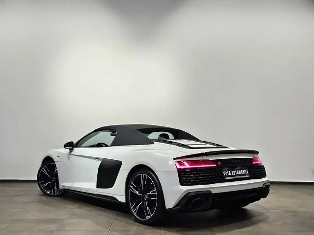 Audi R8 V10 - Thumbnail 11