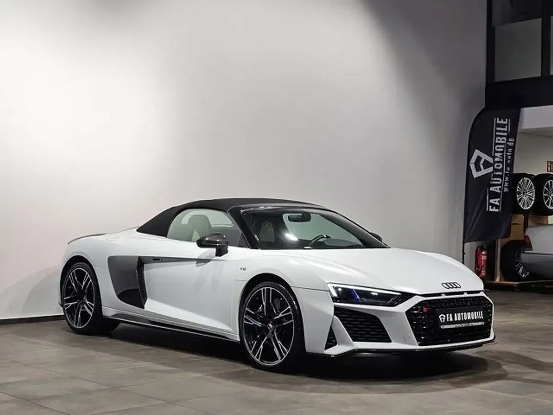 Audi R8 V10 - Thumbnail 3
