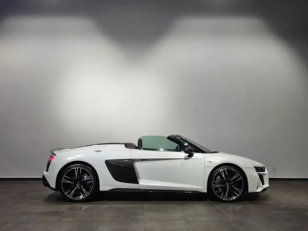 Audi R8 V10 - Thumbnail 8