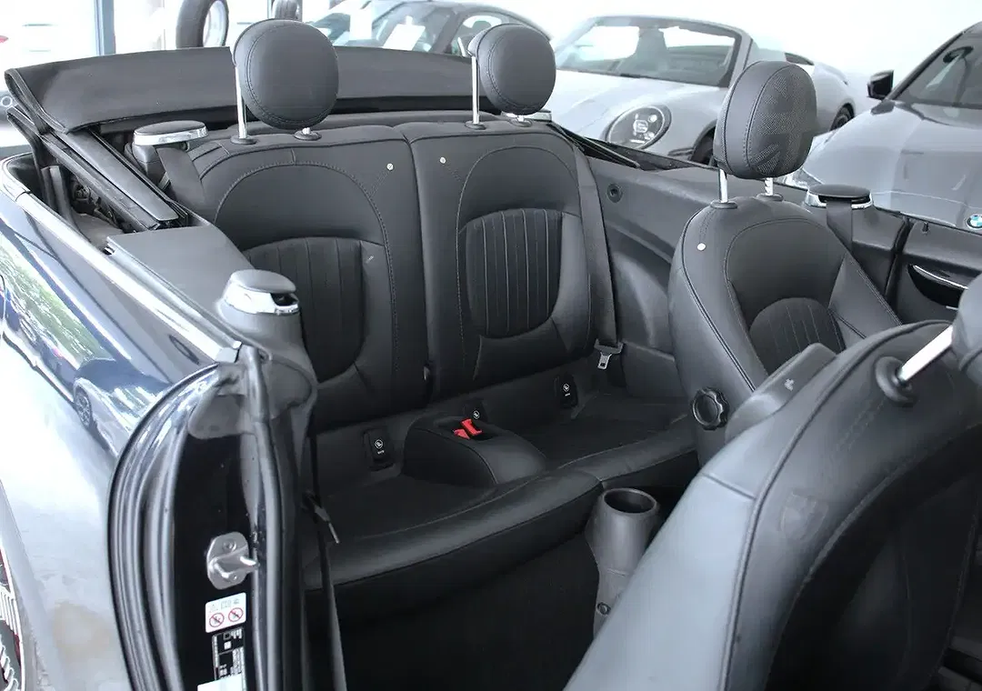 MINI Cooper Cabrio Premium Plus - Thumbnail 13