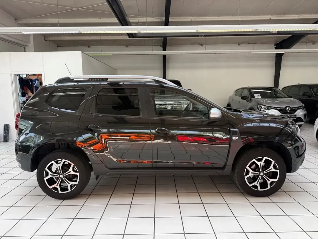 Dacia Duster Anniversary - Thumbnail 4