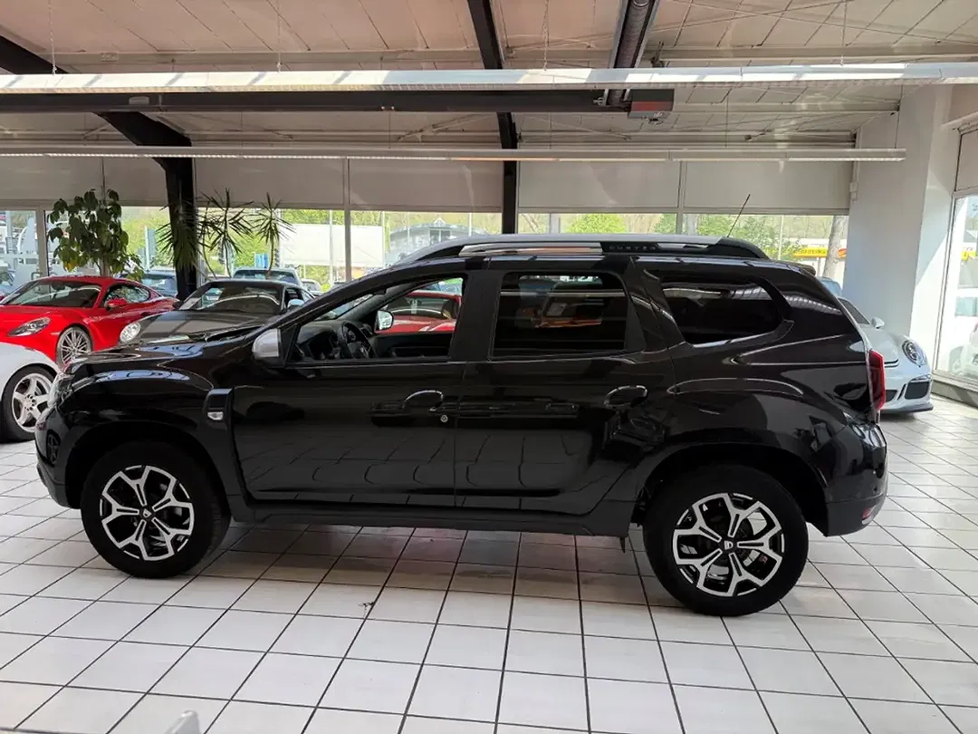 Dacia Duster Anniversary - Thumbnail 5