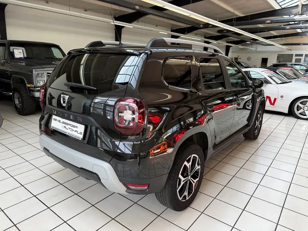 Dacia Duster Anniversary - Thumbnail 6