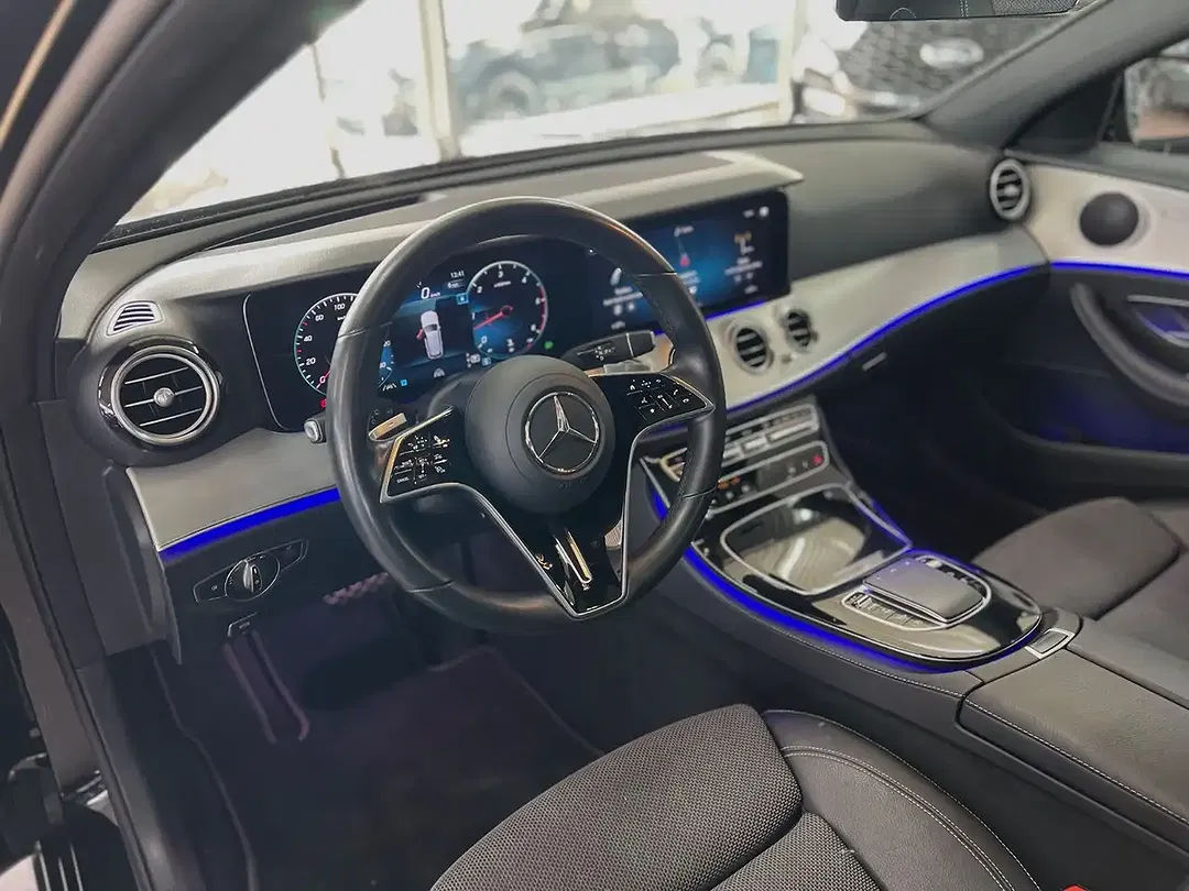 Mercedes-Benz E 400 4MATIC Avantgarde Night - Thumbnail 22