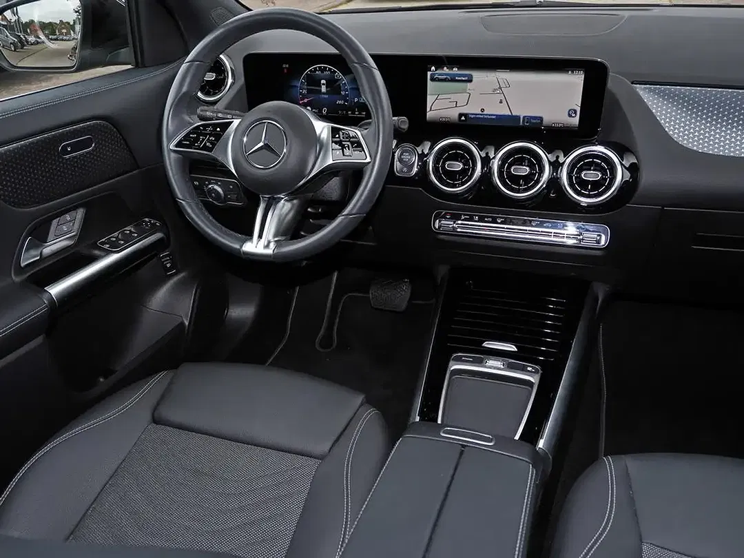 Mercedes-Benz GLA 200 MBUX Progressive - Thumbnail 11