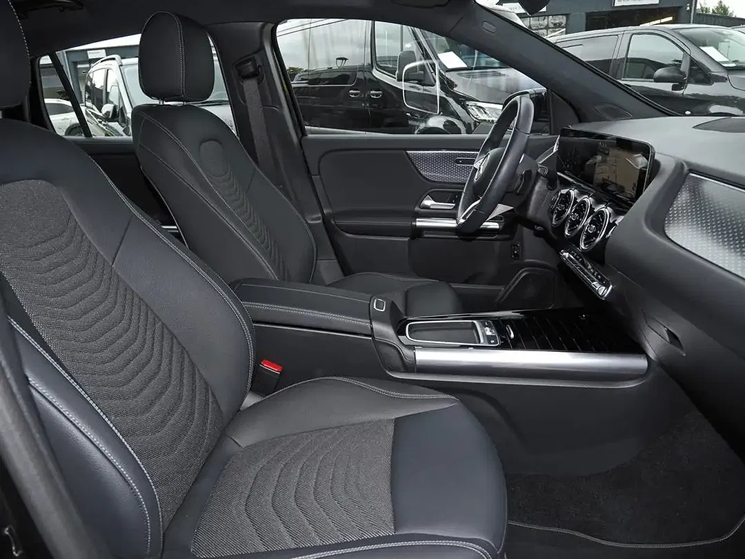 Mercedes-Benz GLA 200 MBUX Progressive - Thumbnail 13