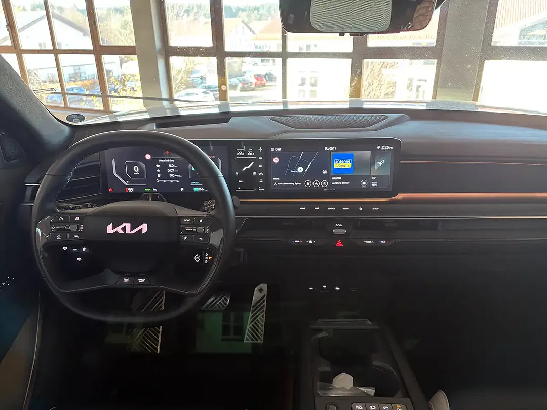 Kia EV9 4WD GT-Line Launch Edition - Thumbnail 13