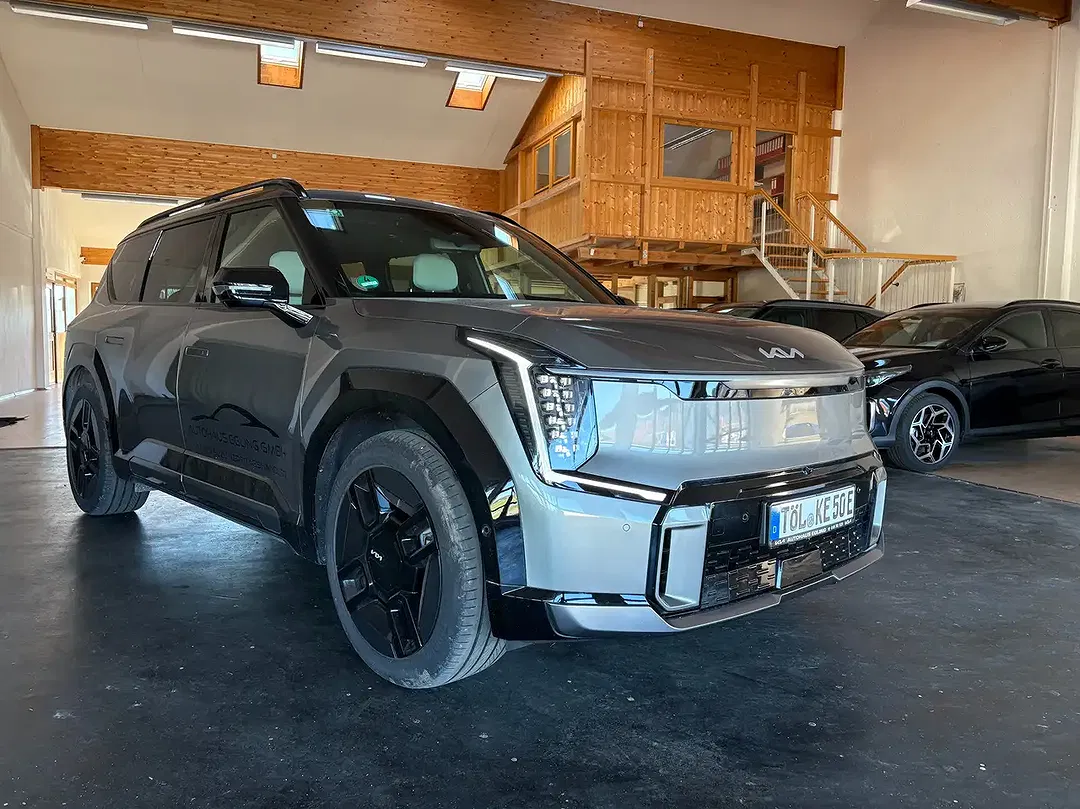 Kia EV9 4WD GT-Line Launch Edition - Thumbnail 7