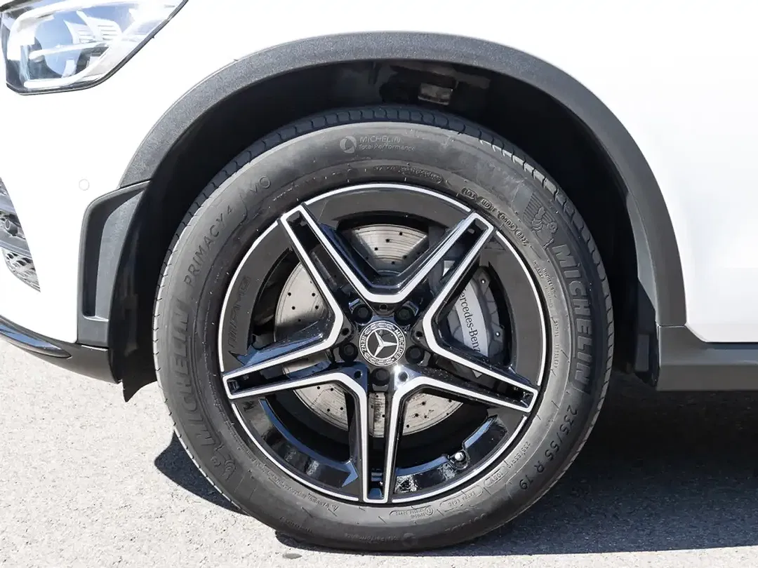 Mercedes-Benz GLC 300 4MATIC AMG Line - Thumbnail 9