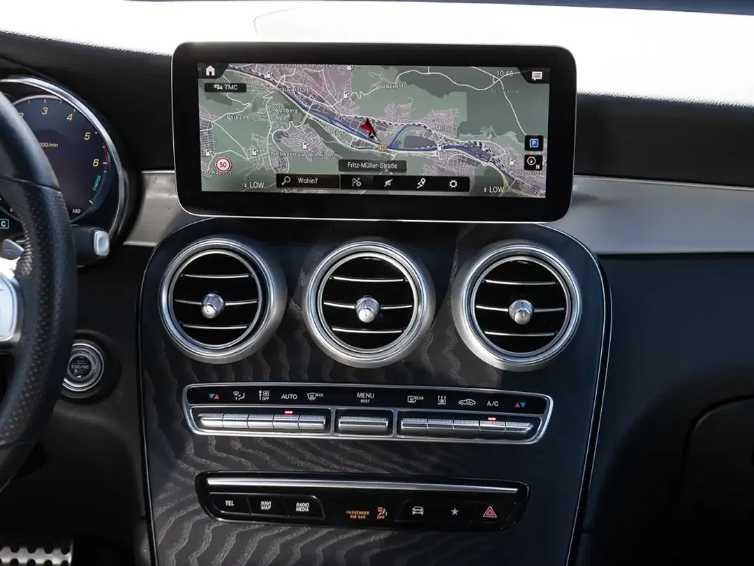 Mercedes-Benz GLC 300 4MATIC AMG Line - Thumbnail 12