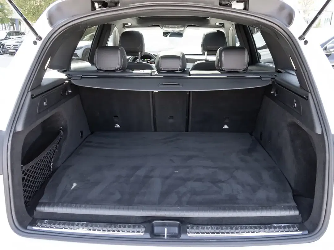 Mercedes-Benz GLC 300 4MATIC AMG Line - Thumbnail 6