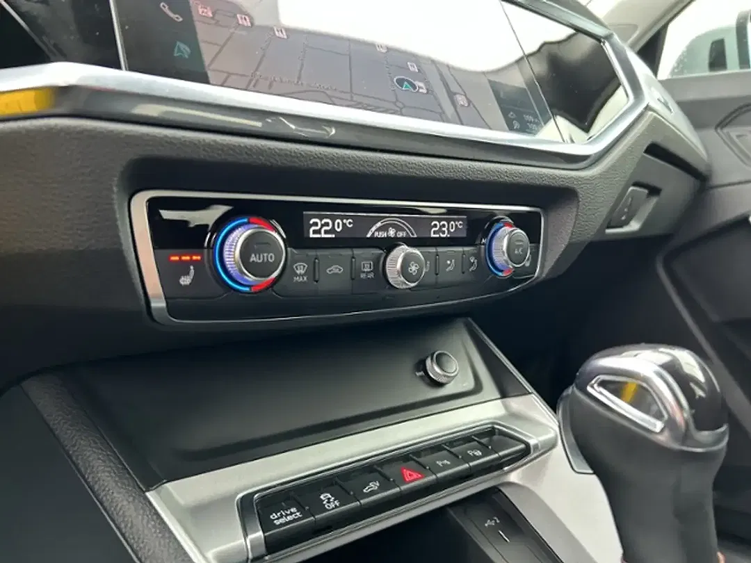 Audi Q3 45 TFSI e S tronic - Thumbnail 10