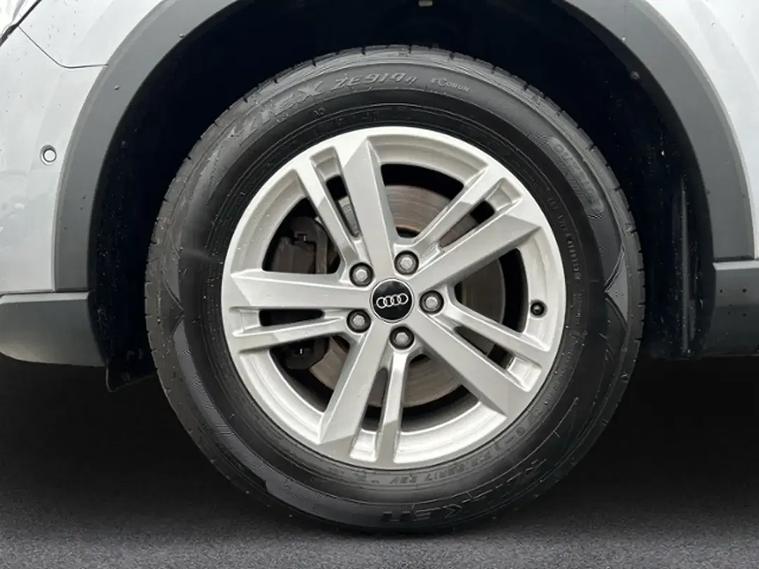 Audi Q3 45 TFSI e S tronic - Thumbnail 4