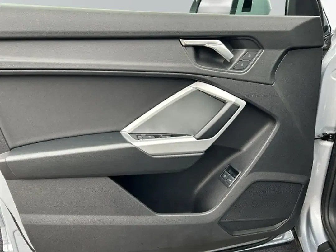 Audi Q3 45 TFSI e S tronic - Thumbnail 7