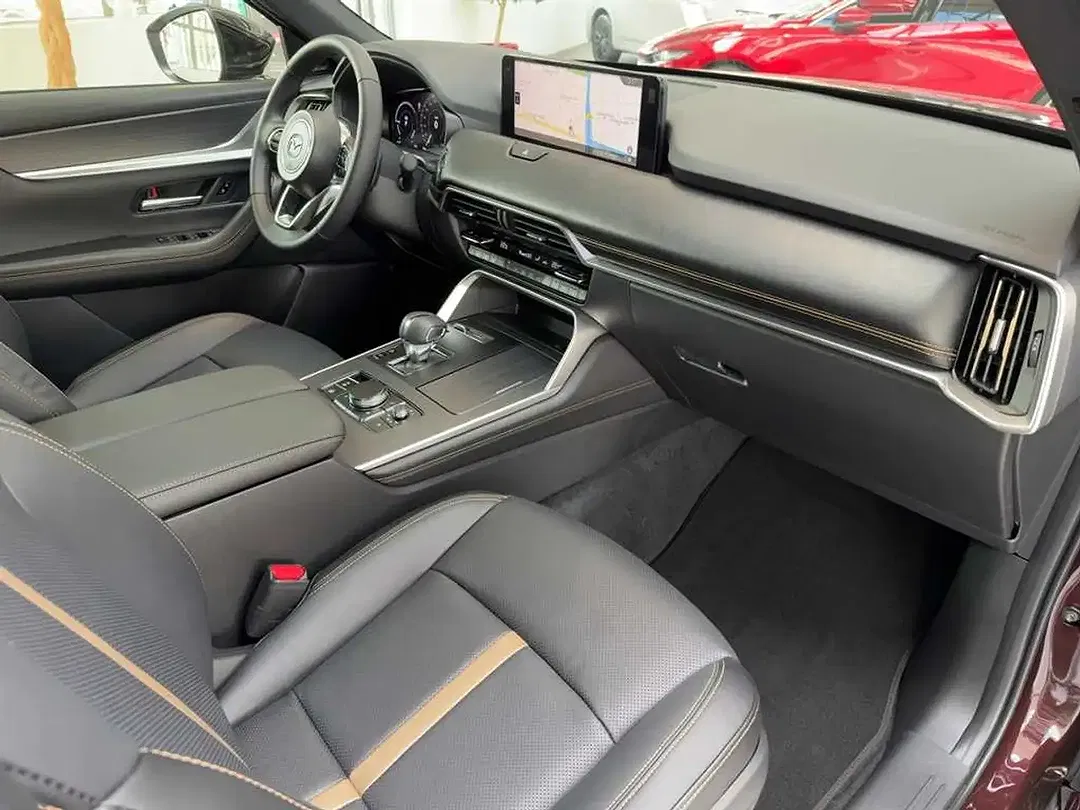 Mazda CX-80 AWD PHEV Homura Plus - Thumbnail 14