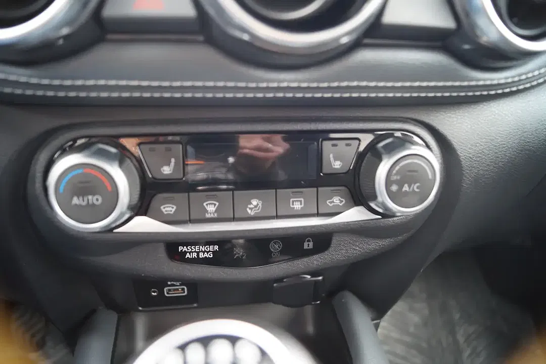 Nissan Juke N-Connecta - Thumbnail 9