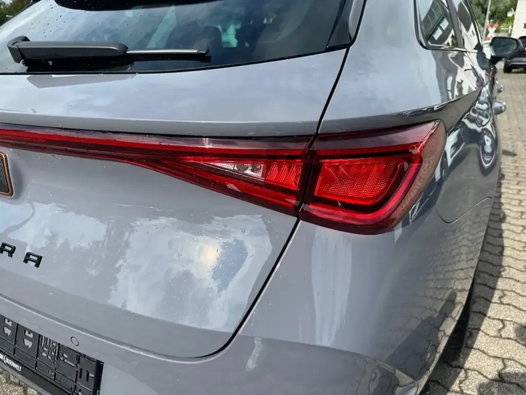 CUPRA Leon 1.5 eTSI Matrix LED Sportstourer - Thumbnail 11
