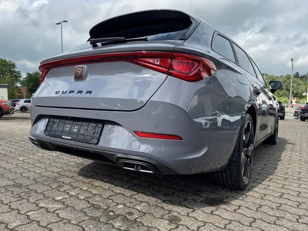 CUPRA Leon 1.5 eTSI Matrix LED Sportstourer - Thumbnail 12