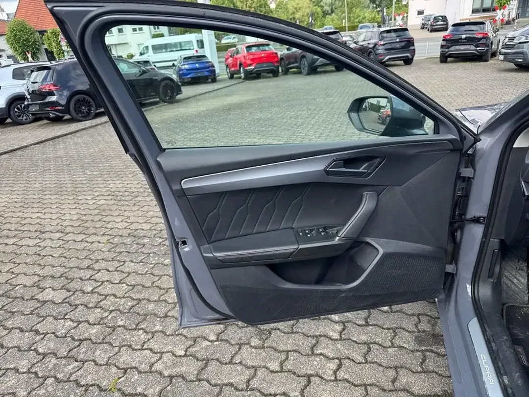 CUPRA Leon 1.5 eTSI Matrix LED Sportstourer - Thumbnail 14