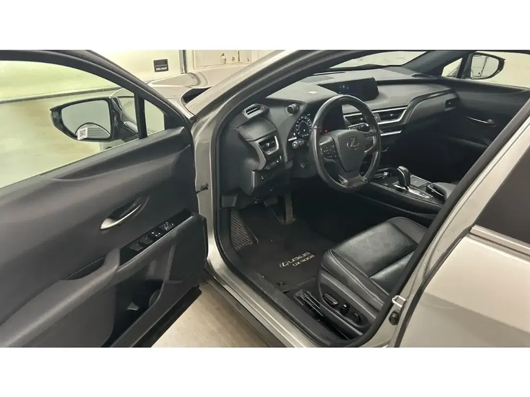 Lexus UX 300e Premium - Thumbnail 5