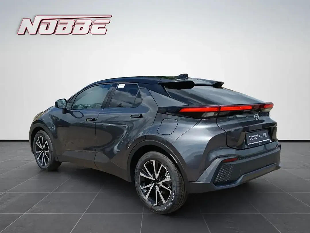 Toyota C-HR Hybrid Teamplayer - Thumbnail 3