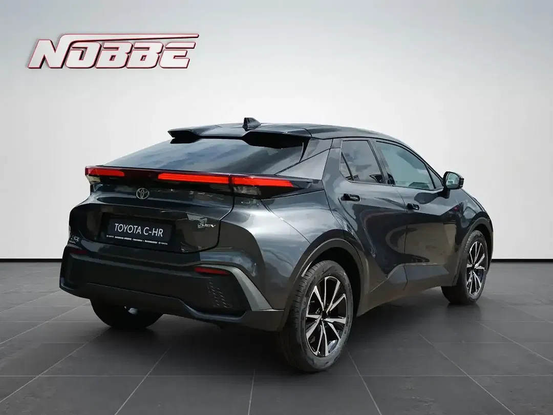 Toyota C-HR Hybrid Teamplayer - Thumbnail 5