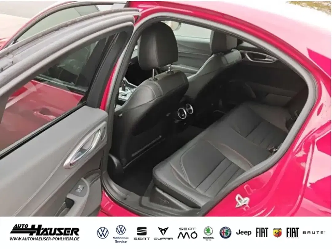 Alfa Romeo Giulia 2.0 Turbo Q4 Competizione - Thumbnail 8