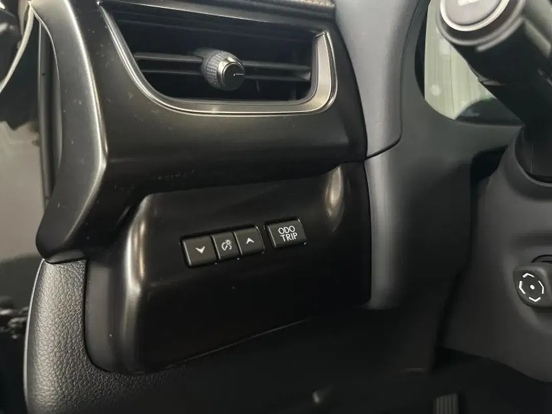 Lexus UX 300h Business Line - Thumbnail 22